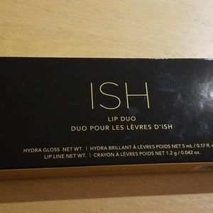Ish lip duo
